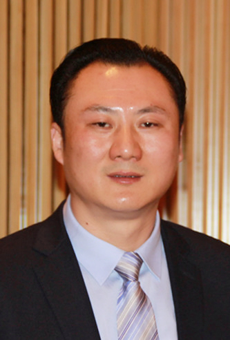 顾保东